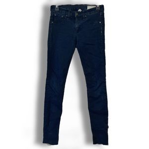 Great condition Rag & Bone Distressed hem jeans. Size 26!